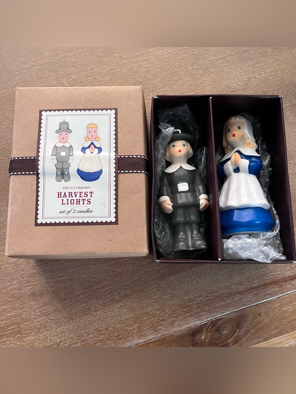 Two's Company Harvest Lights Pilgrim Couple Candles